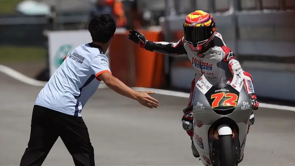 Veda Ega Pratama para Moto3 2026