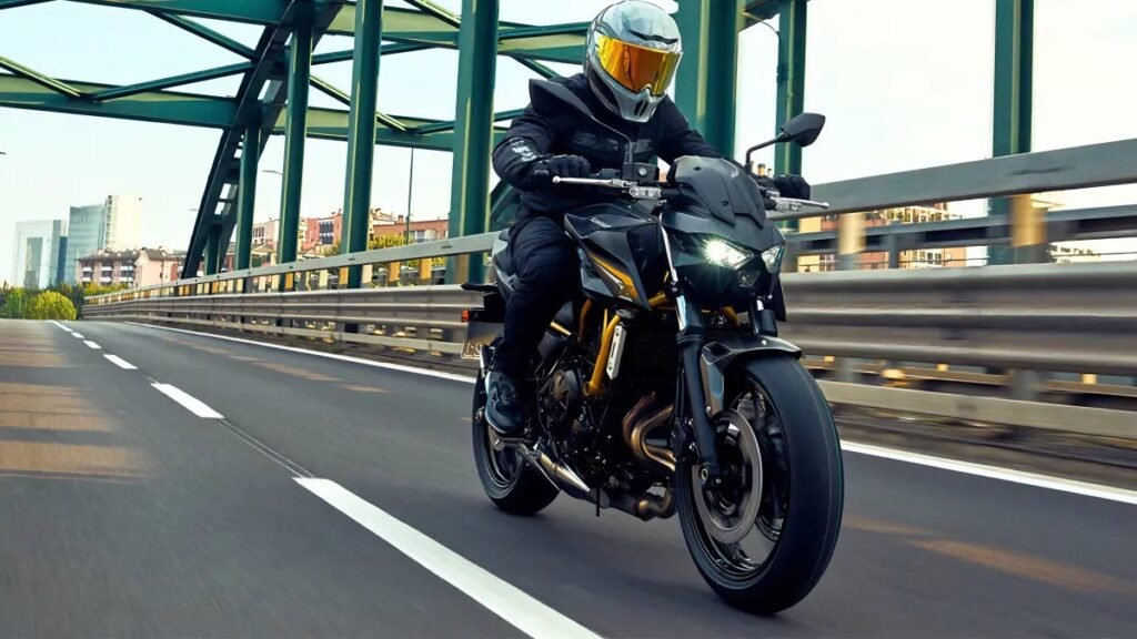 Kawasaki lançou oficialmente a Kawasaki Z650 S 2026