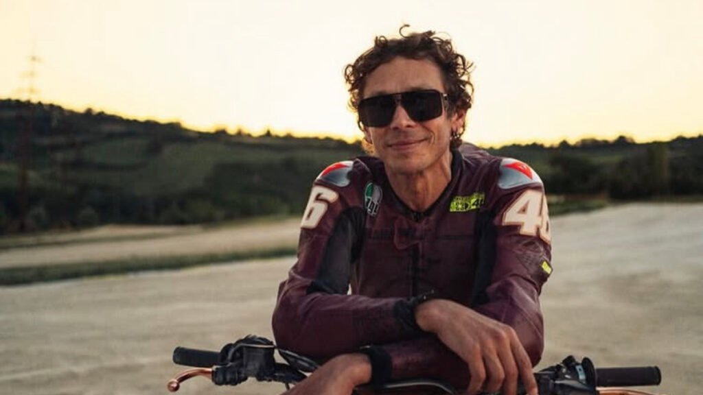 VR46 de Valentino Rossi apresenta novas cores para 2026 com conceito “Black and Light” e mira alto na MotoGP