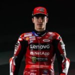 Marc Márquez sofre queda em treino na Espanha, mas passa bem antes da pré-temporada da MotoGP 2026