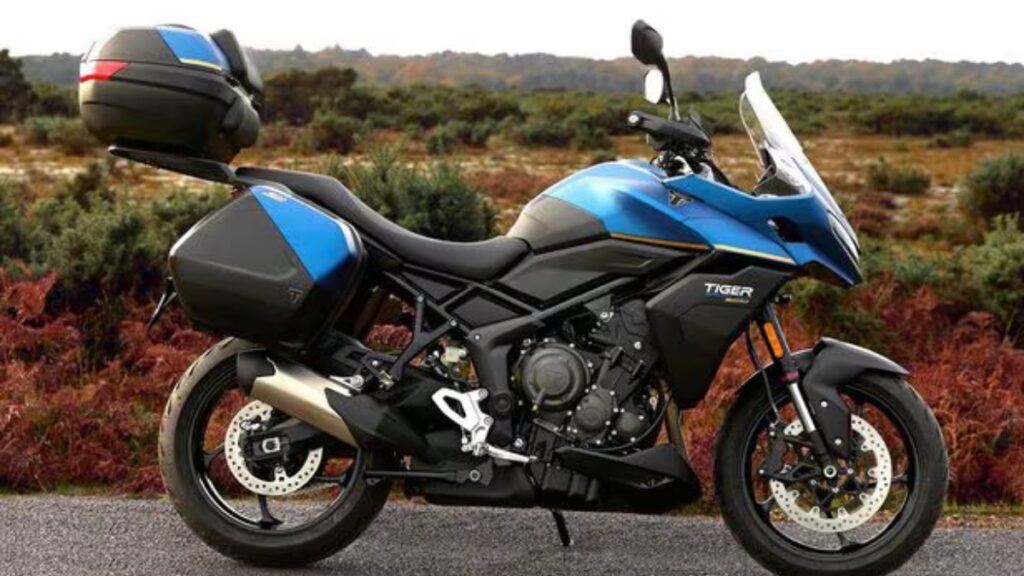 Triumph Tiger Sport 800 Tour 2026: esportividade, conforto e foco em longas viagens