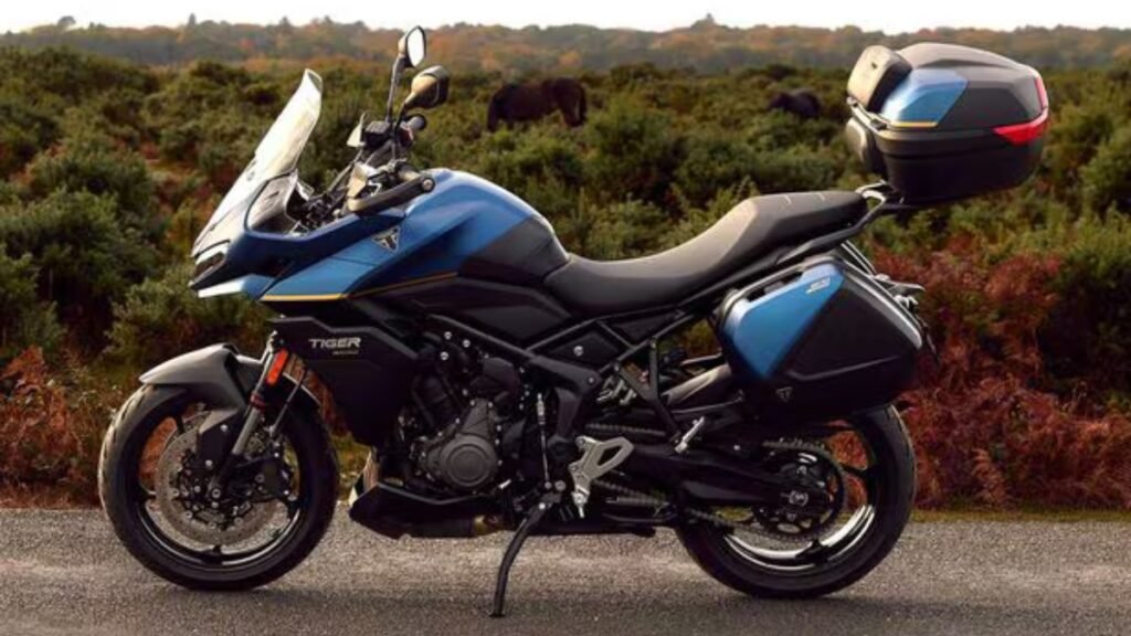 Triumph Tiger Sport 800 Tour 2026: esportividade, conforto e foco em longas viagens