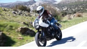 Nova Triumph Thruxton 400 2026