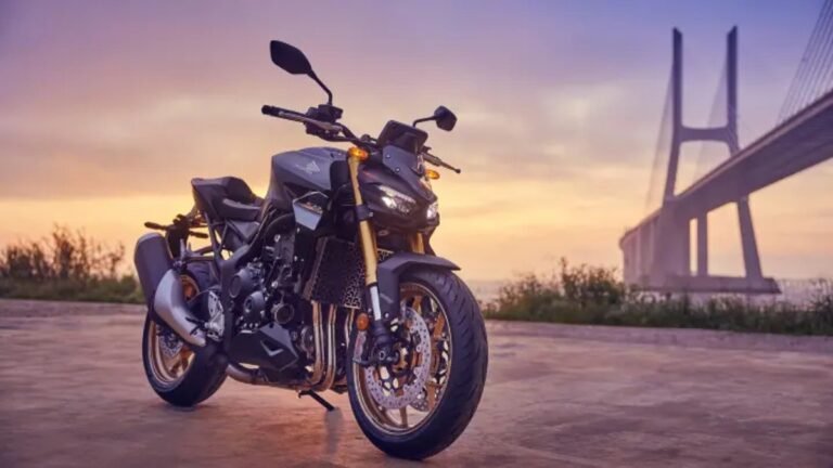 Honda CB1000 Hornet SP 2025 tem recall nos EUA por risco de vazamento de combustível