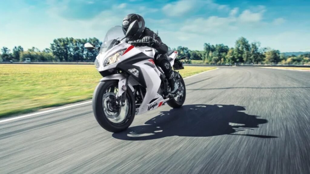Kawasaki Ninja 300 2026